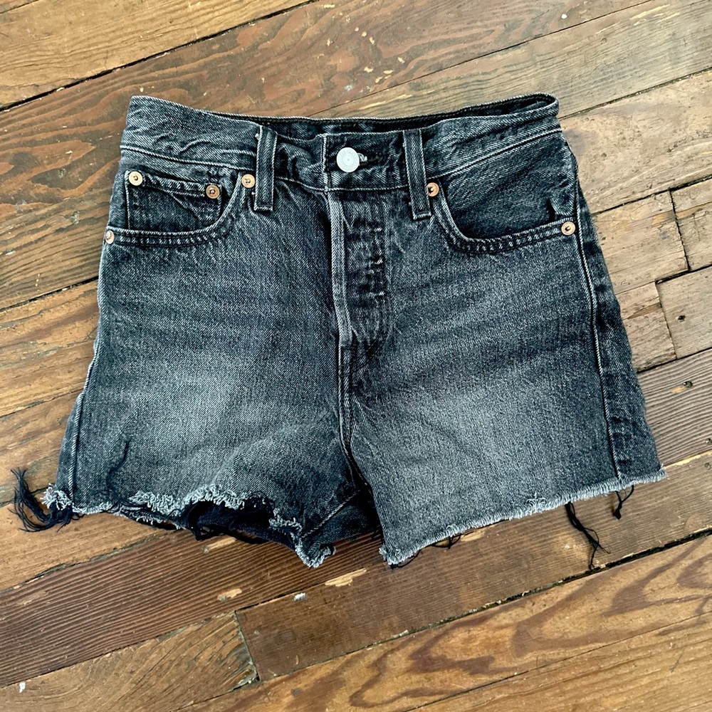 Levi’s 501 wedgie shorts